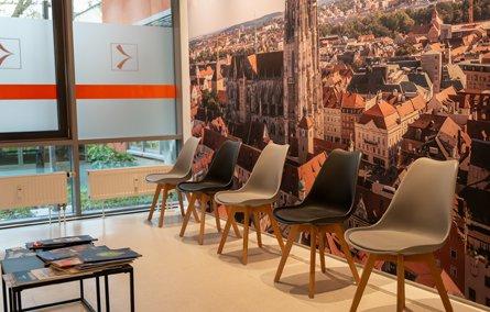 ZFA / Zahnmedizinische Fachangestellte (m/w/d) im Bereich Chirurgie (Vollzeit | Regensburg)
